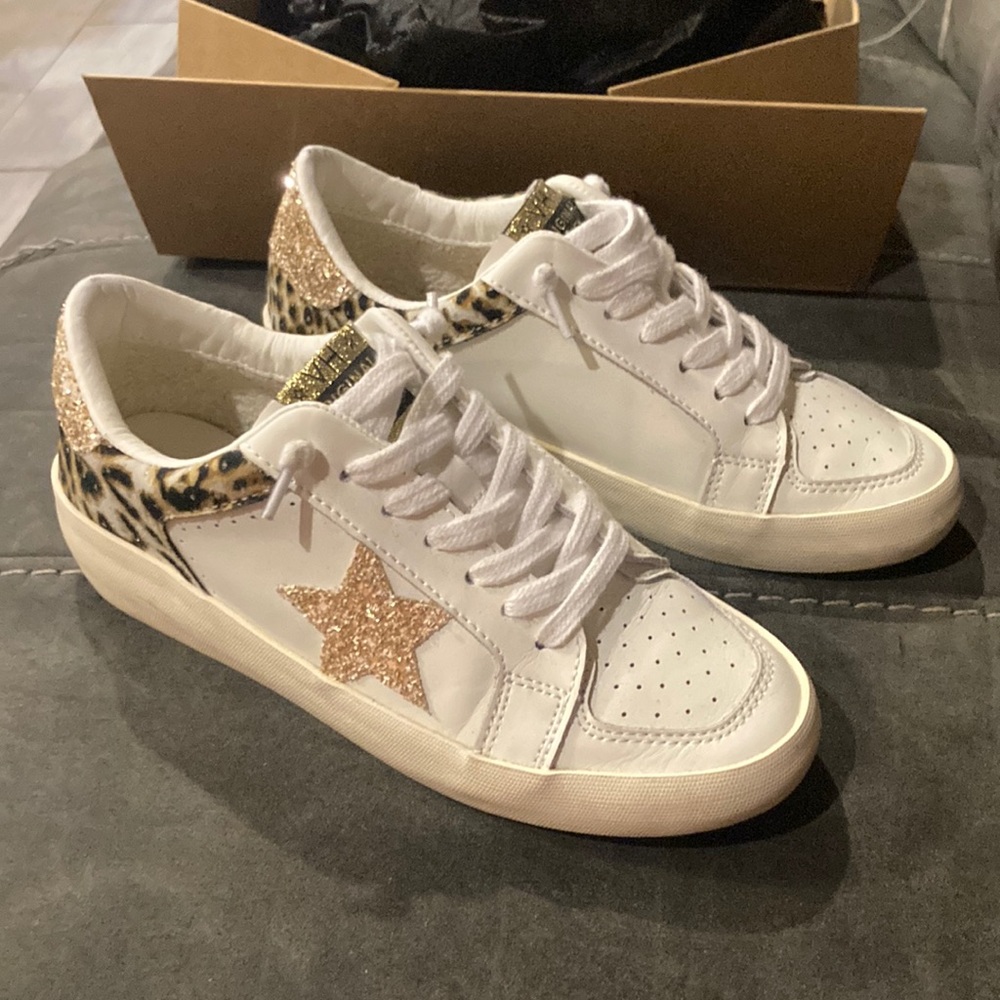 Vintage Havana Norah white sneakers size 7